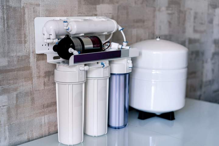 Solutions pour rendre potables vos eaux de forage ou de pluie.